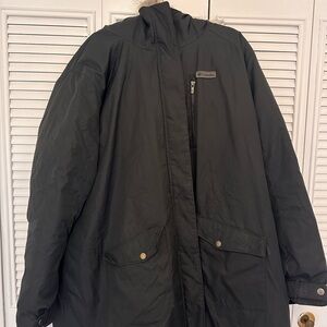 Columbia Women’s warm and heavy weight Black winter parka plus size